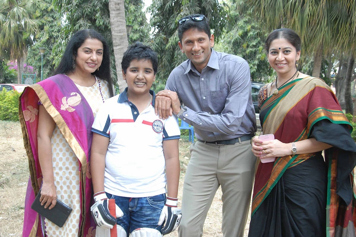 cricketers who married with divorced women
