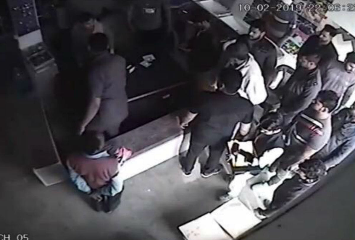traders threaten charge against former minister in firozabad