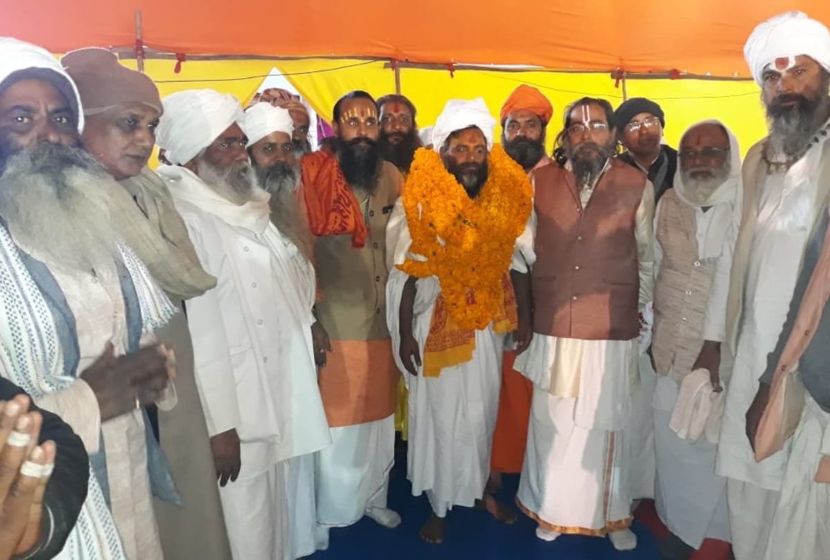 Kumbh 2019: Nirmohi Ani Akhada make today Mahamandaleshwar Madhav Das in kumbh mela prayagraj