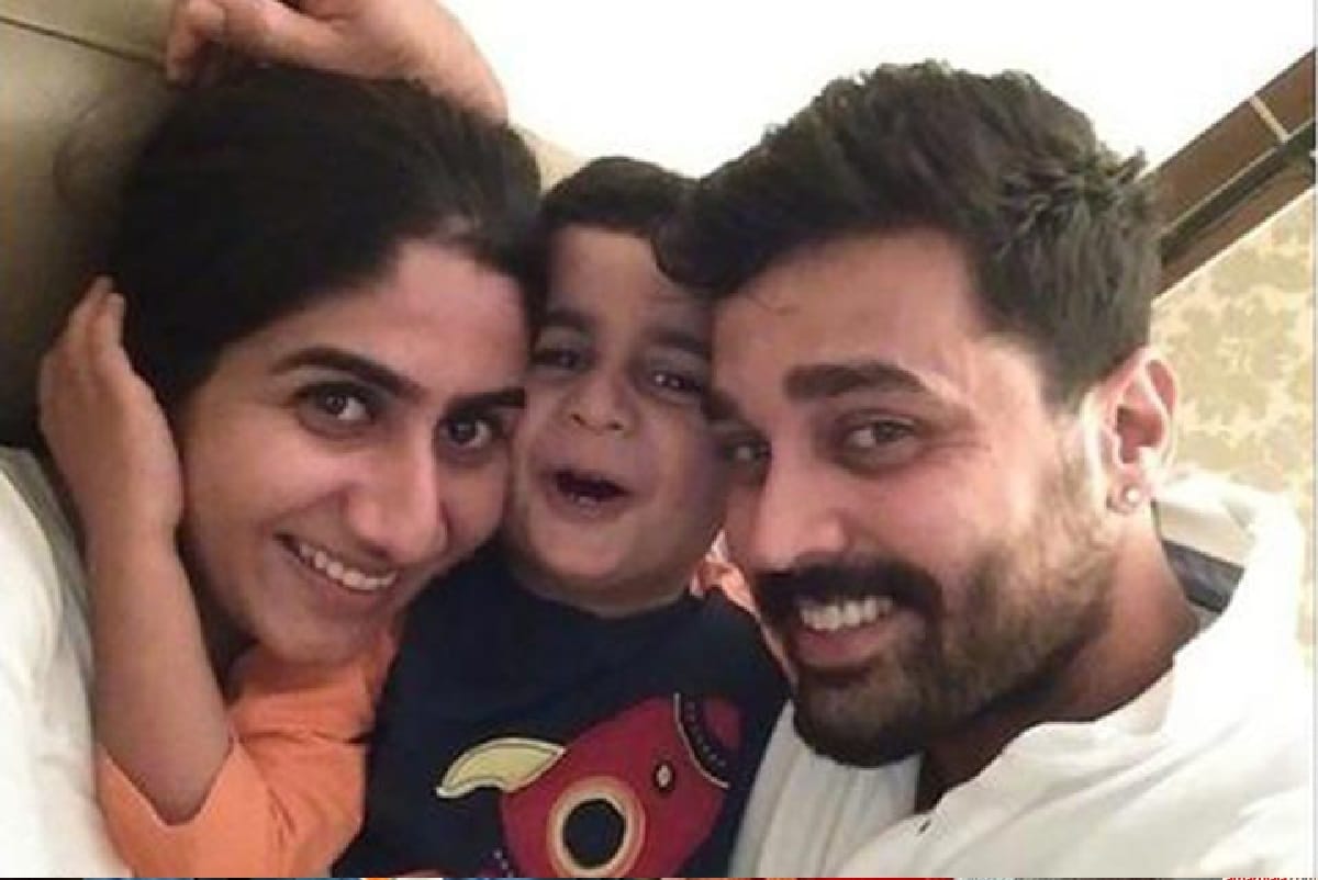 murali vijay interesting love story with nikita who already married with dinesh karthik