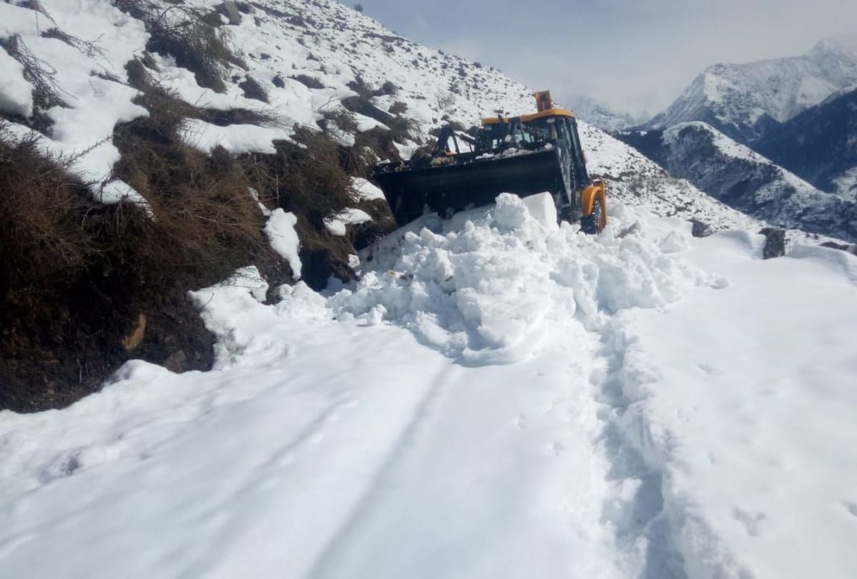 Himachal weather report Heavy snowfall rain and hailstorm alert for next two days
