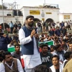 सकौती रेलवे स्टेशन पर जमा गुर्जर समाज के लोग