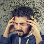 डिप्रेशन में अकेले बिल्कुल न रहें।