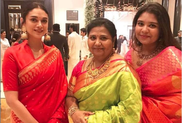 rajinikanth daughter soundarya and vishagan wedding reception photos mukesh ambani was there