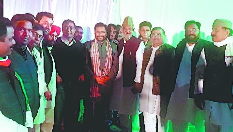 प्रवीण सिंह ऐरन समेत कई कांग्रेसी नेता रोड शो में हुए शामिल