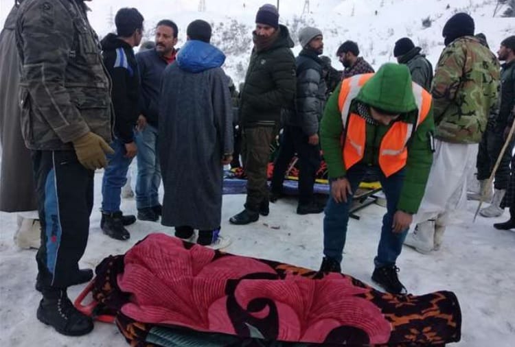 Two Best Friends Died in avalanche in Kulgam Kashmir