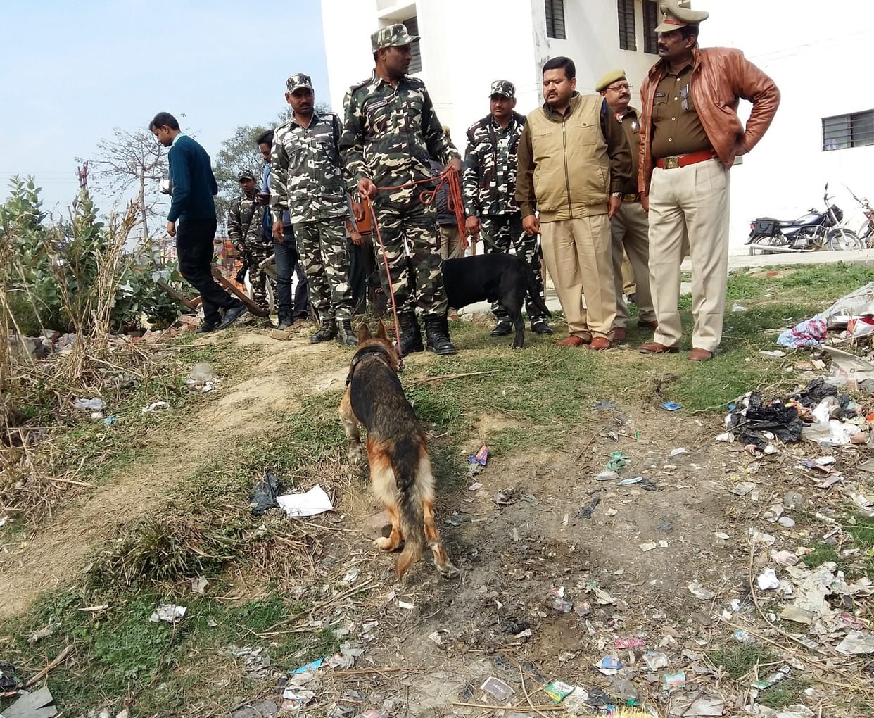 थाने और कस्बे तक सिमटी गुम एके-47 की जांच