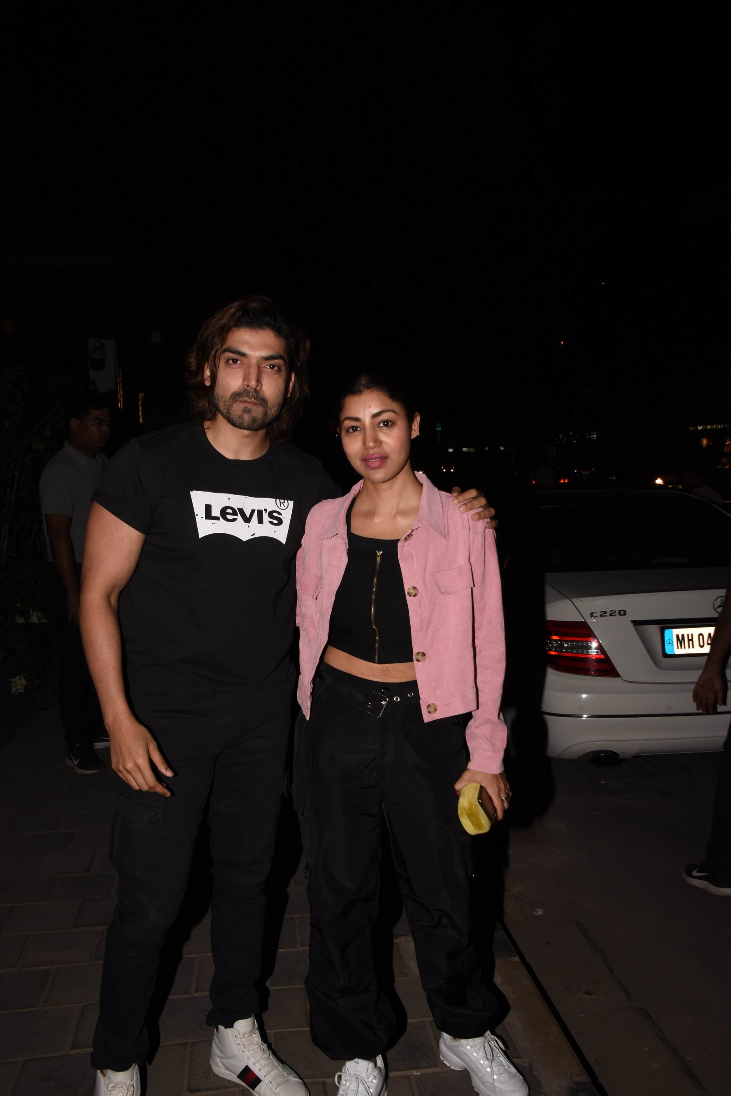 Gurmeet Chaudhary and Debina Bonnerjee spotted in mumbai