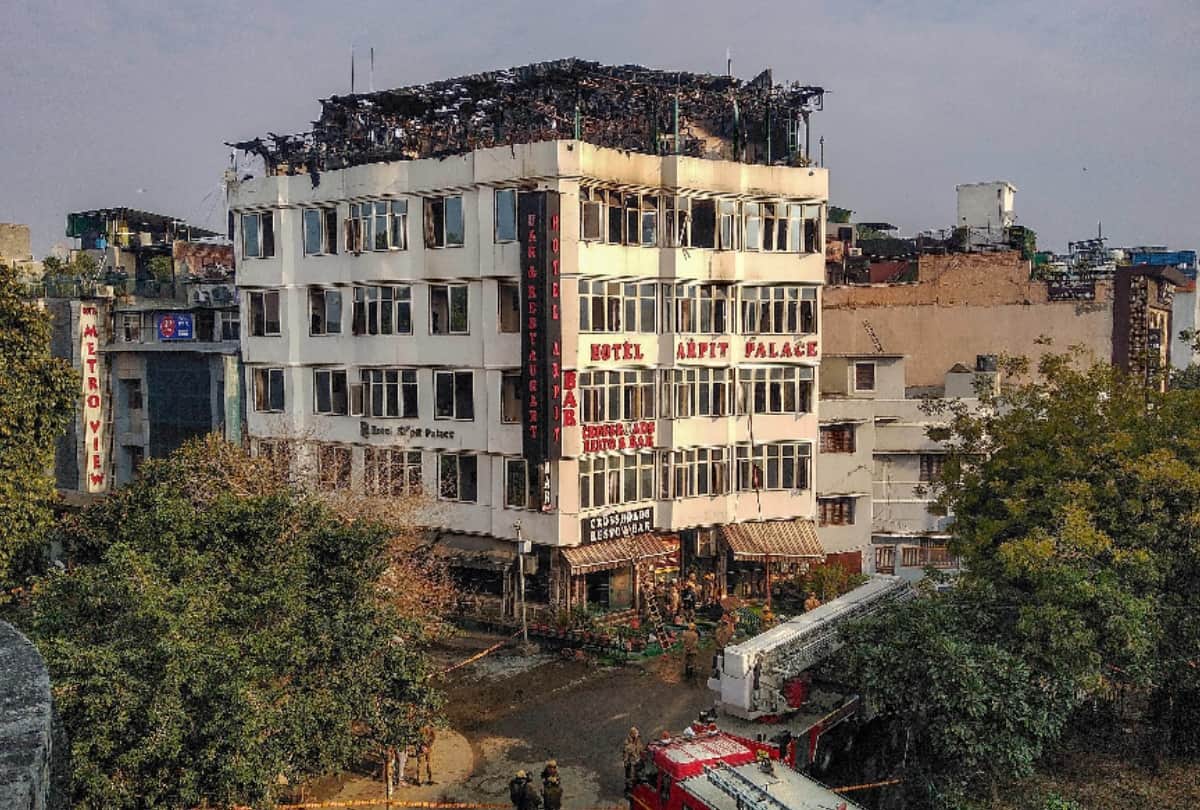 karol bagh hotel arpit palace sound stopped for help from hotel