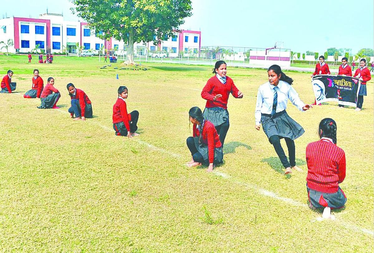 aparajita 100 million smiles vivekananda House team won Kho Kho in firozabad