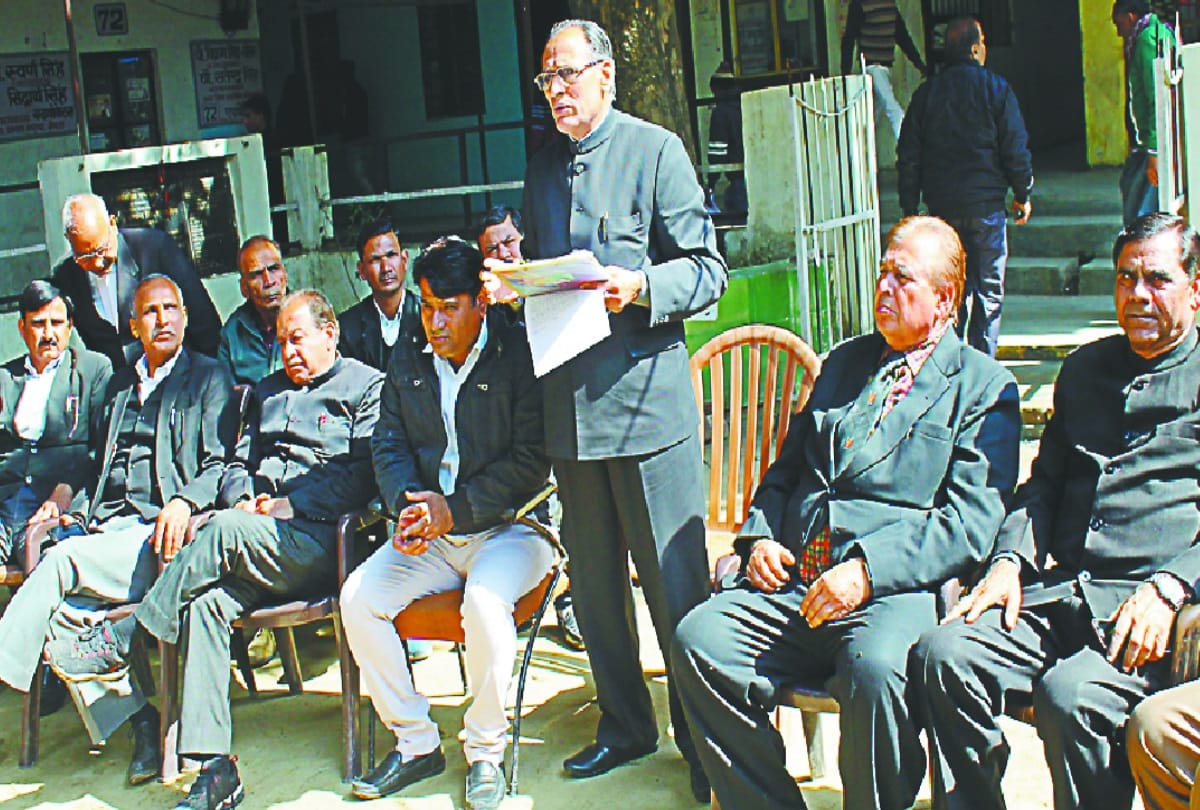 Meerut Bar Association Lawyers strike for the High Court bench in Western UP