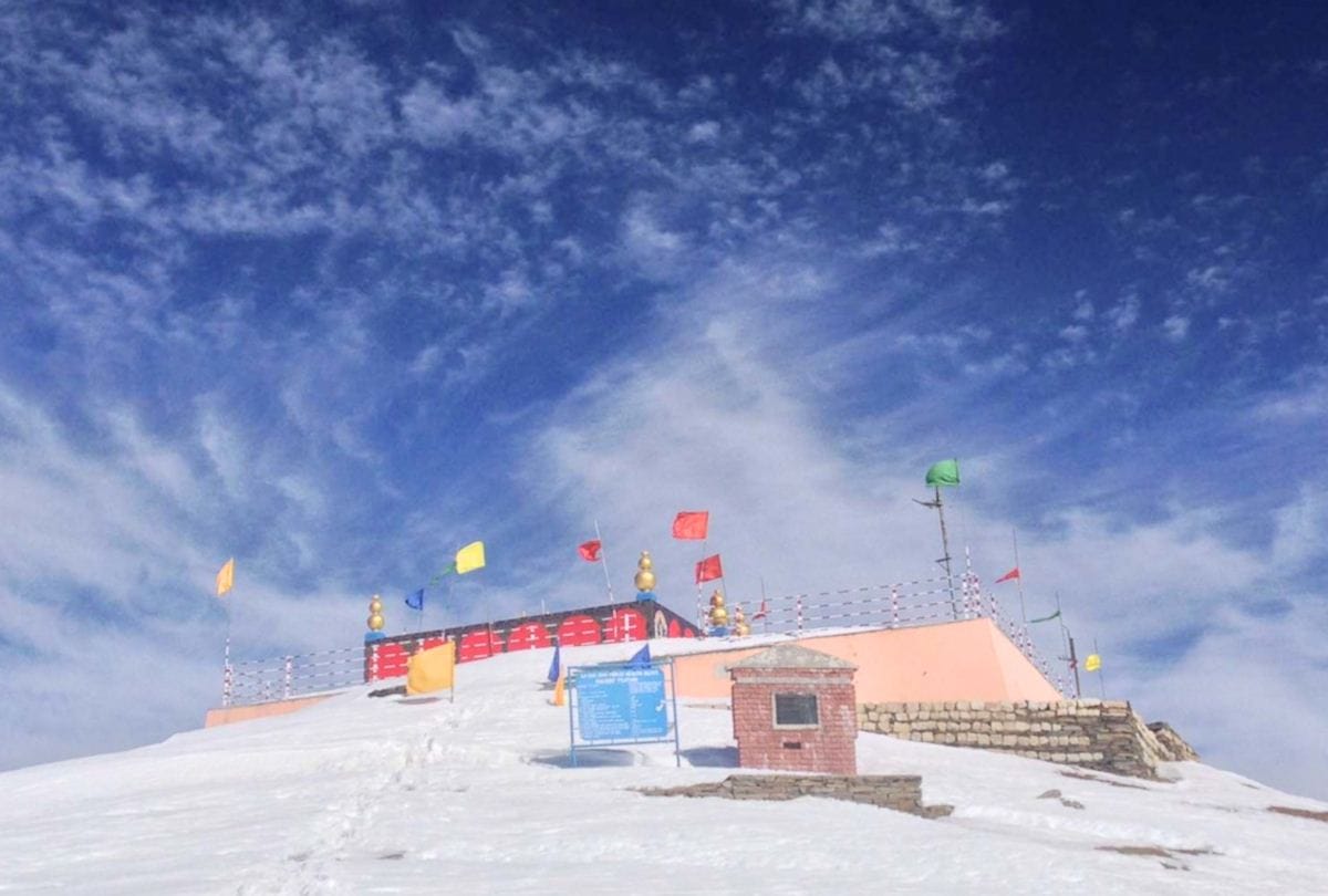Unique story of shikari Mata Temple in mandi of Himachal