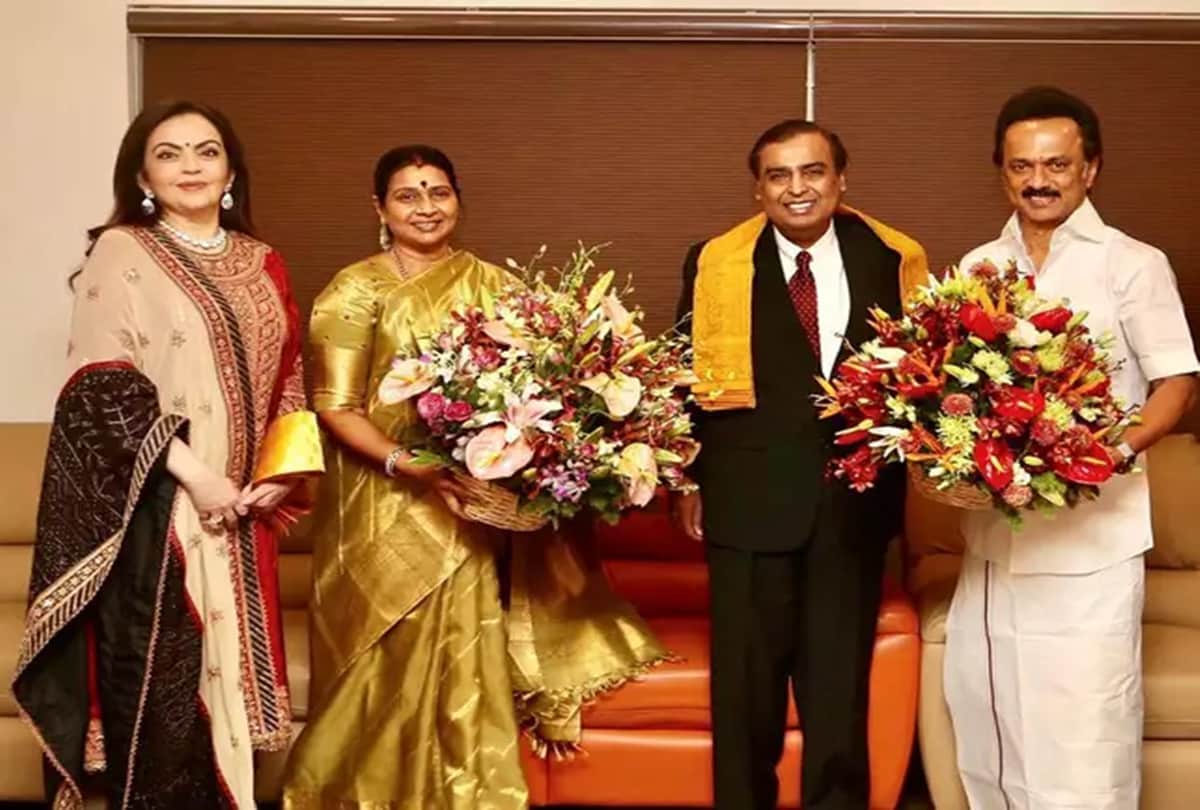 Mukesh Ambani meet MK Stalin in Chennai to invite for Akash and Shloka wedding