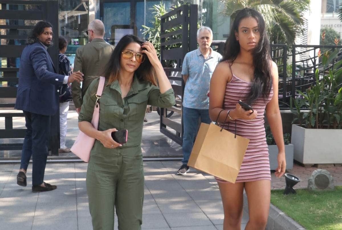 ajay devgn daughter nysa shopping with masi tanisha mukerjee