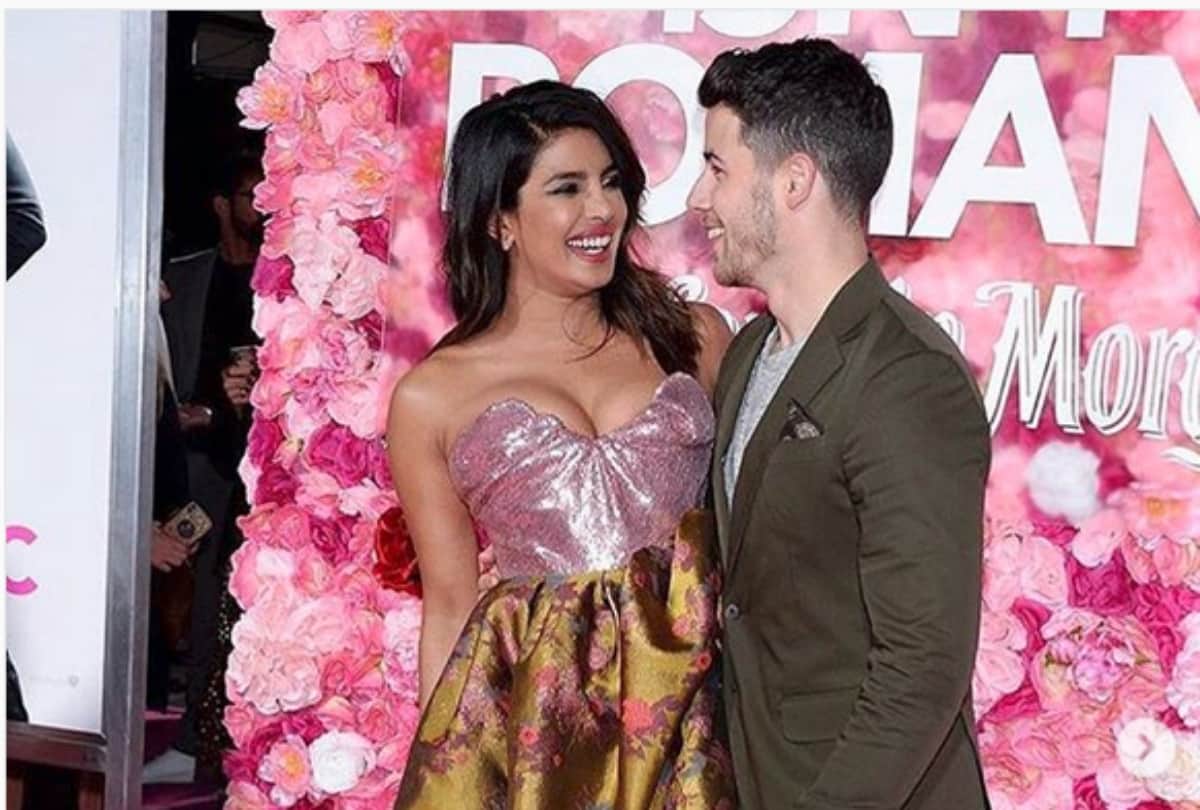 Priyanka Chopra look stunning in isnt it romantic movie premiere