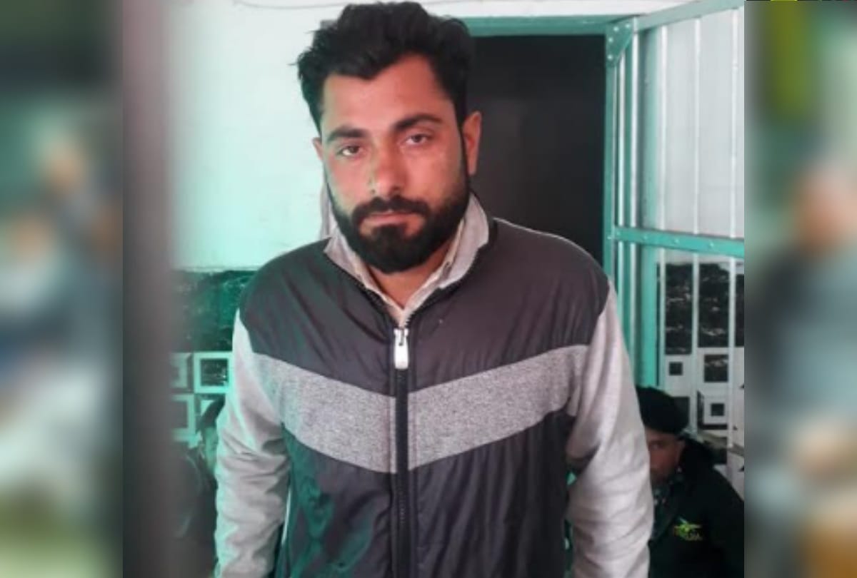 Government claims of duplication free up board examination fails, two munna bhai arrested in Meerut