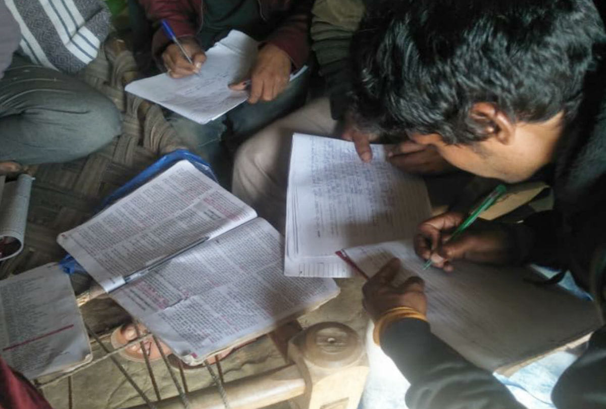 UP Board exams 2019 police caught nakal mafia in mathura