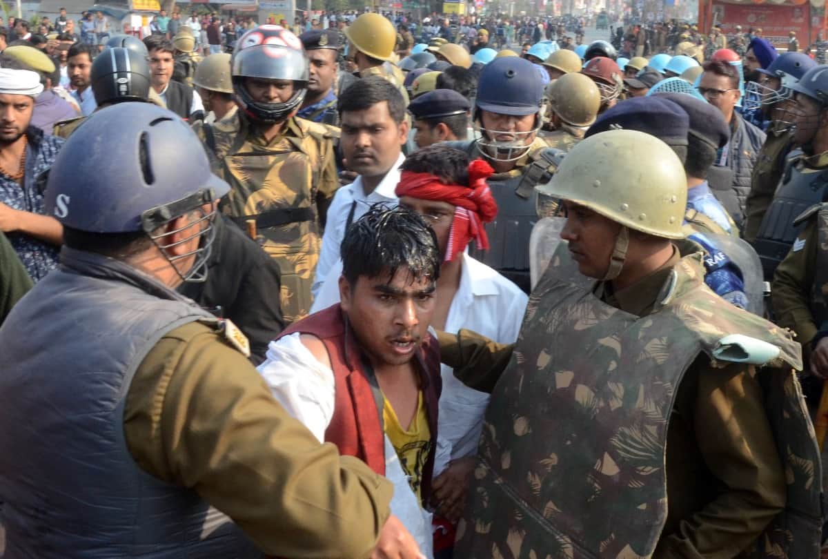 Prayagraj: Holidays at Allahabad University today and postponed examinations