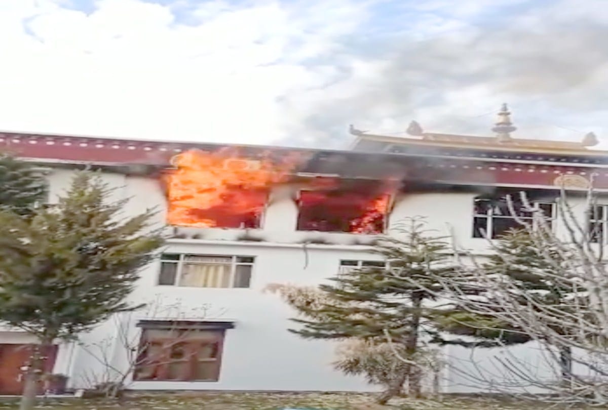 Kais monastery kullu on fire in himachal
