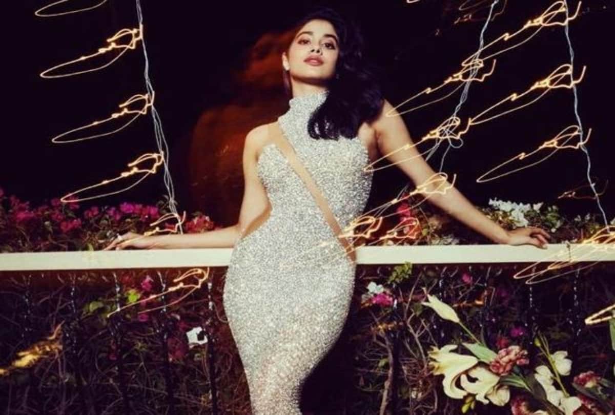 janhvi kapoor reply back to troller For Repeating Outfits itne bhi paise nahi kamaye