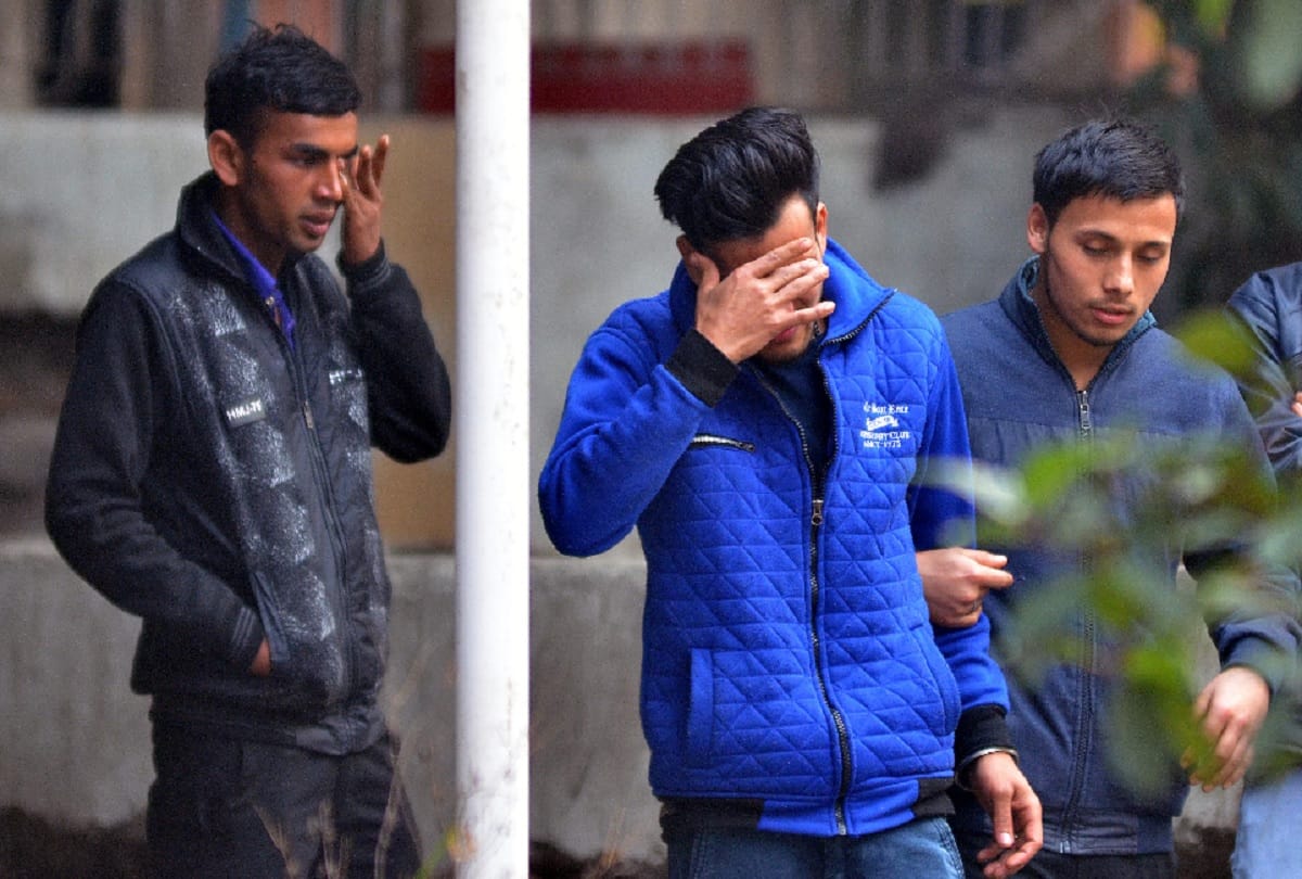 Hotel arpit palace karol bagh fire Mother crying and emotional on son death