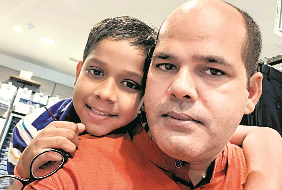 people shared their memories on kiss day