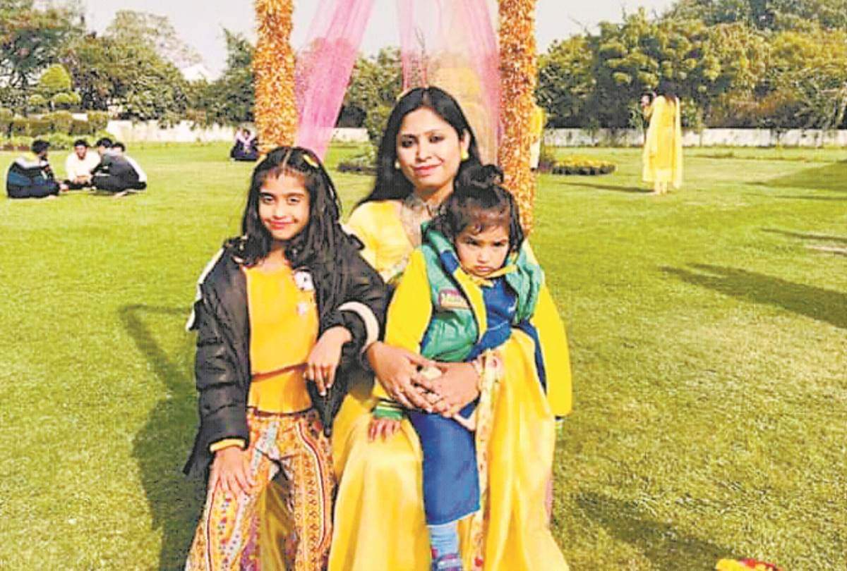 people shared their memories on kiss day