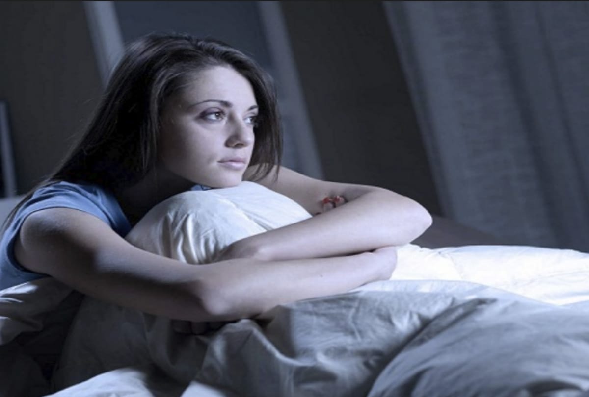 Wake up at night, watch the mobile, be careful, you can get heart attack
