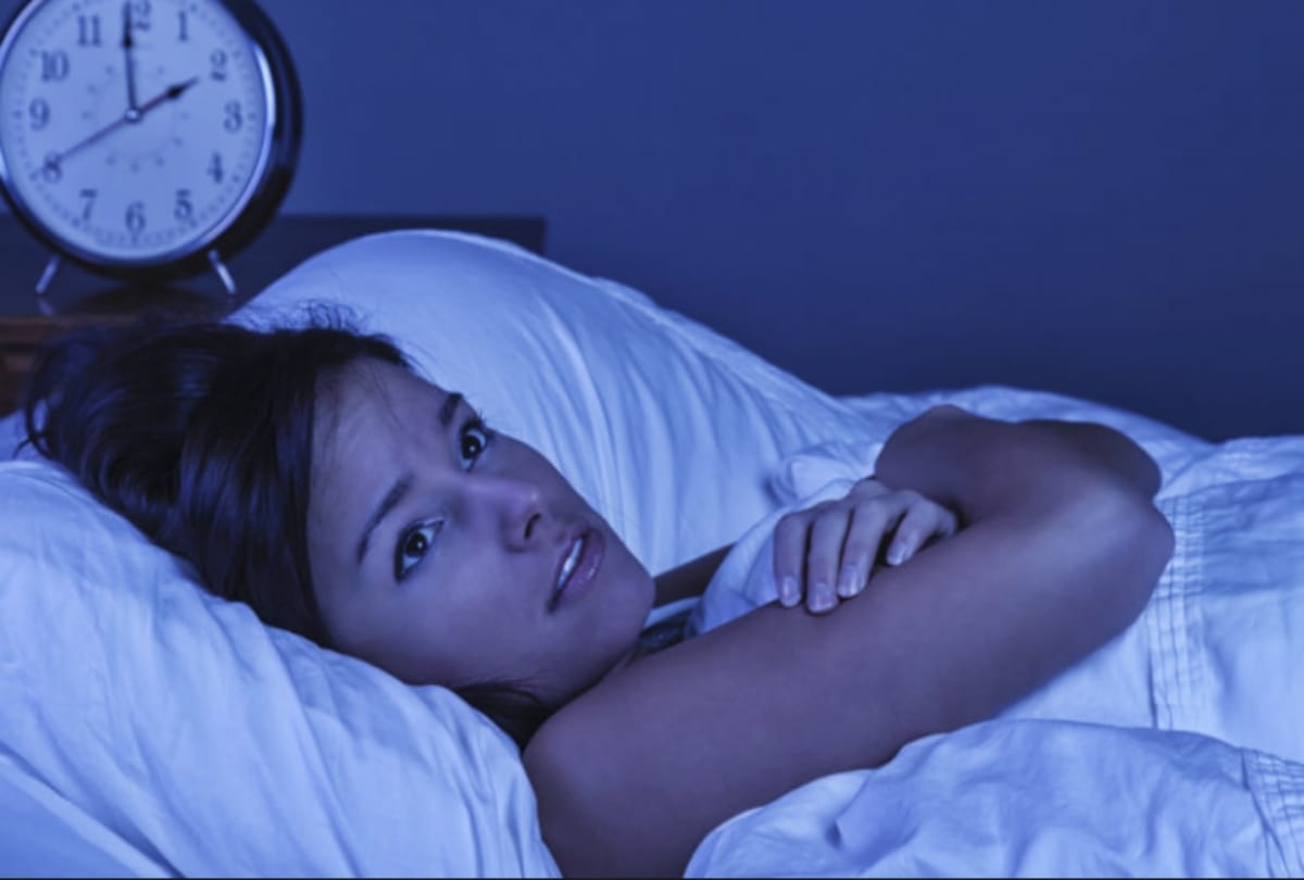 Wake up at night, watch the mobile, be careful, you can get heart attack
