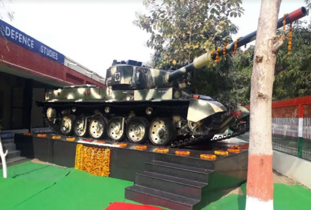 Vijayanta tank inauguration in Meerut college Meerut, toppers students awarded