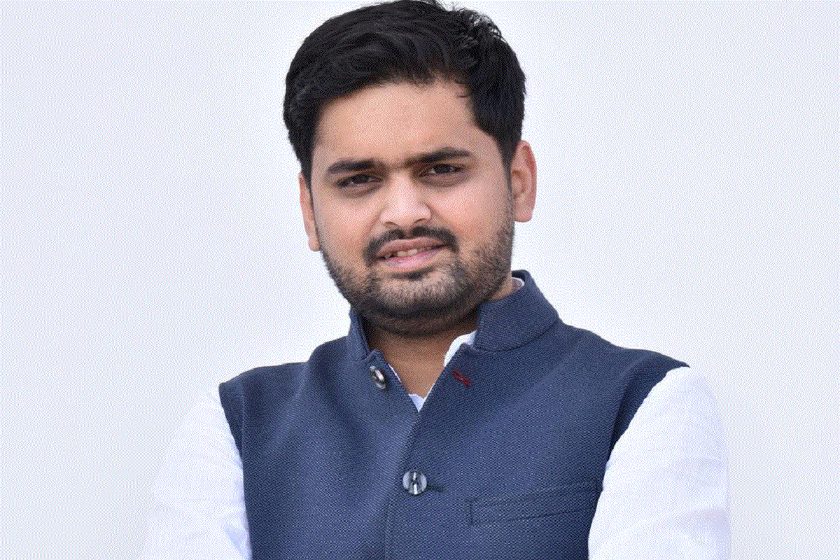 NSUI President Neeraj said - BJP removed Article 370 and snatched employment from youth of state