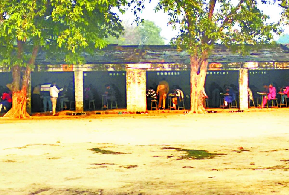 mismanagement in up board examination centers