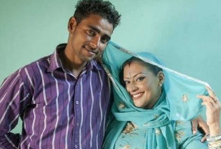 Valentines Day 2019, Romantic Love Story of Couples Met on Facebook