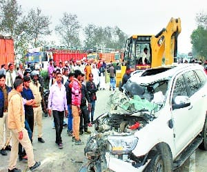 SUV collided with brick truck, killed innocent, couple and child injured