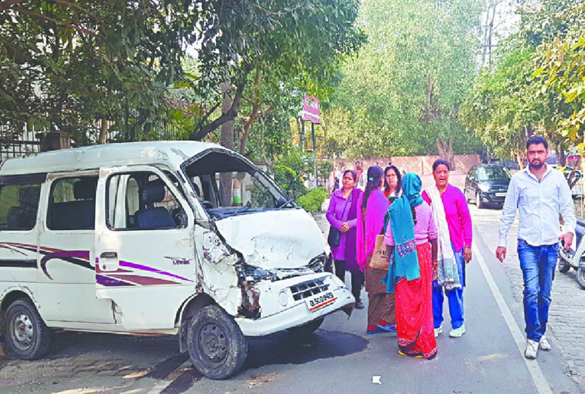 seven children injured in road accident in Vasundhara