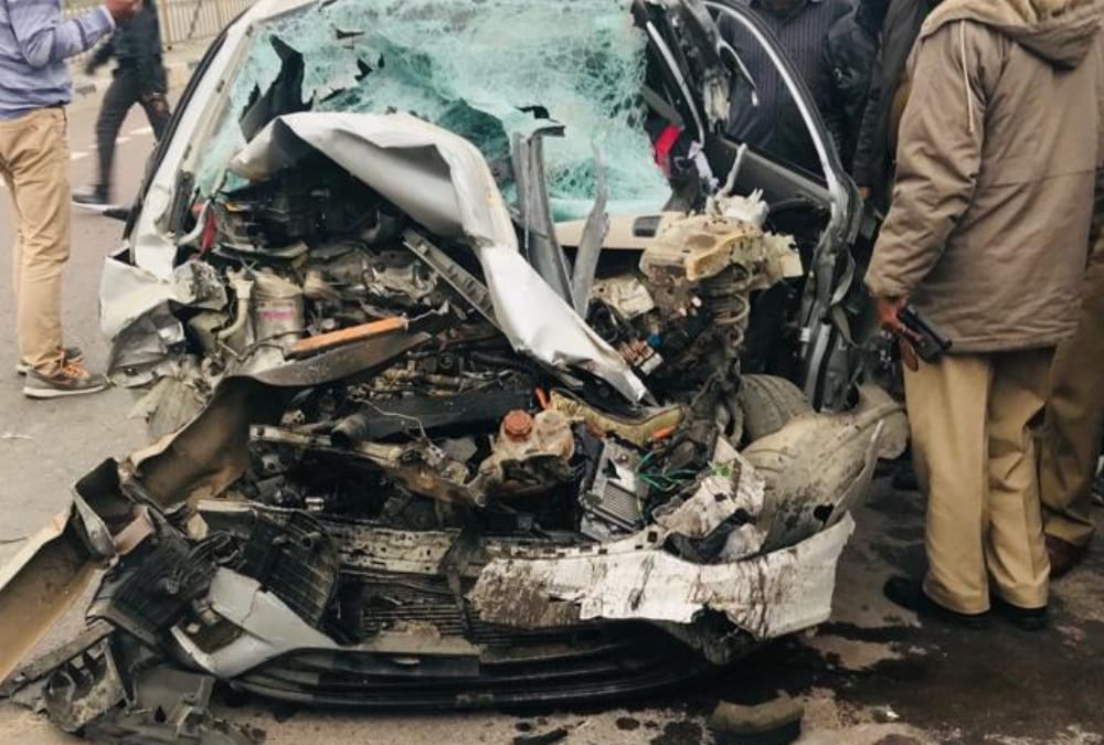 four dead in a car accident at lucknow prayagraj national highway