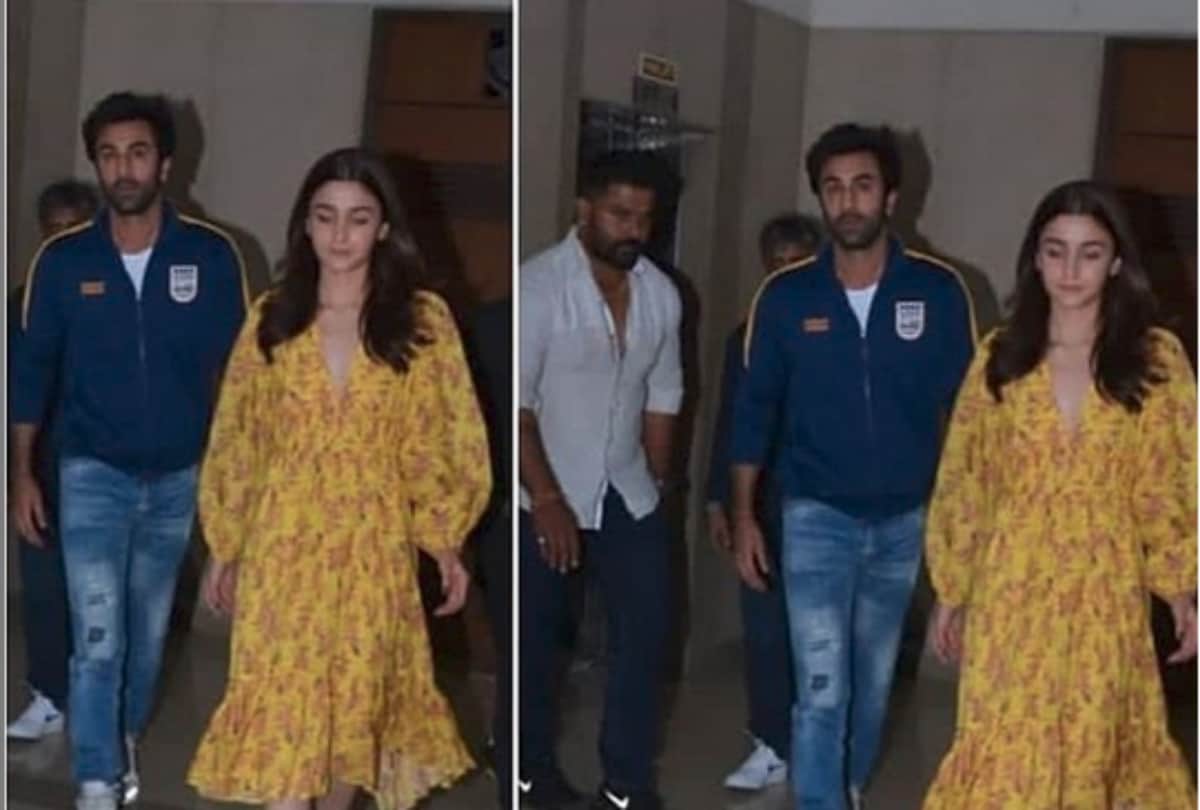 Ranbir Kapoor and Alia Bhatt seen in their cool hot avatar in post the screening of Gully Boy