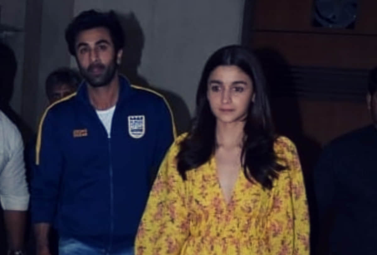 Alia Bhatt I Love You To Ranbir Kapoor at Filmfare Award was not official announcement said Alia
