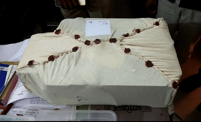 Police found 3.43 lakh fake currency and arrested two in azamgarh