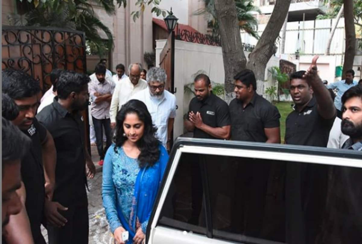 sridevi death anniversary boney kapoor organise pooja with janhvi kapoor and khushi kapoor