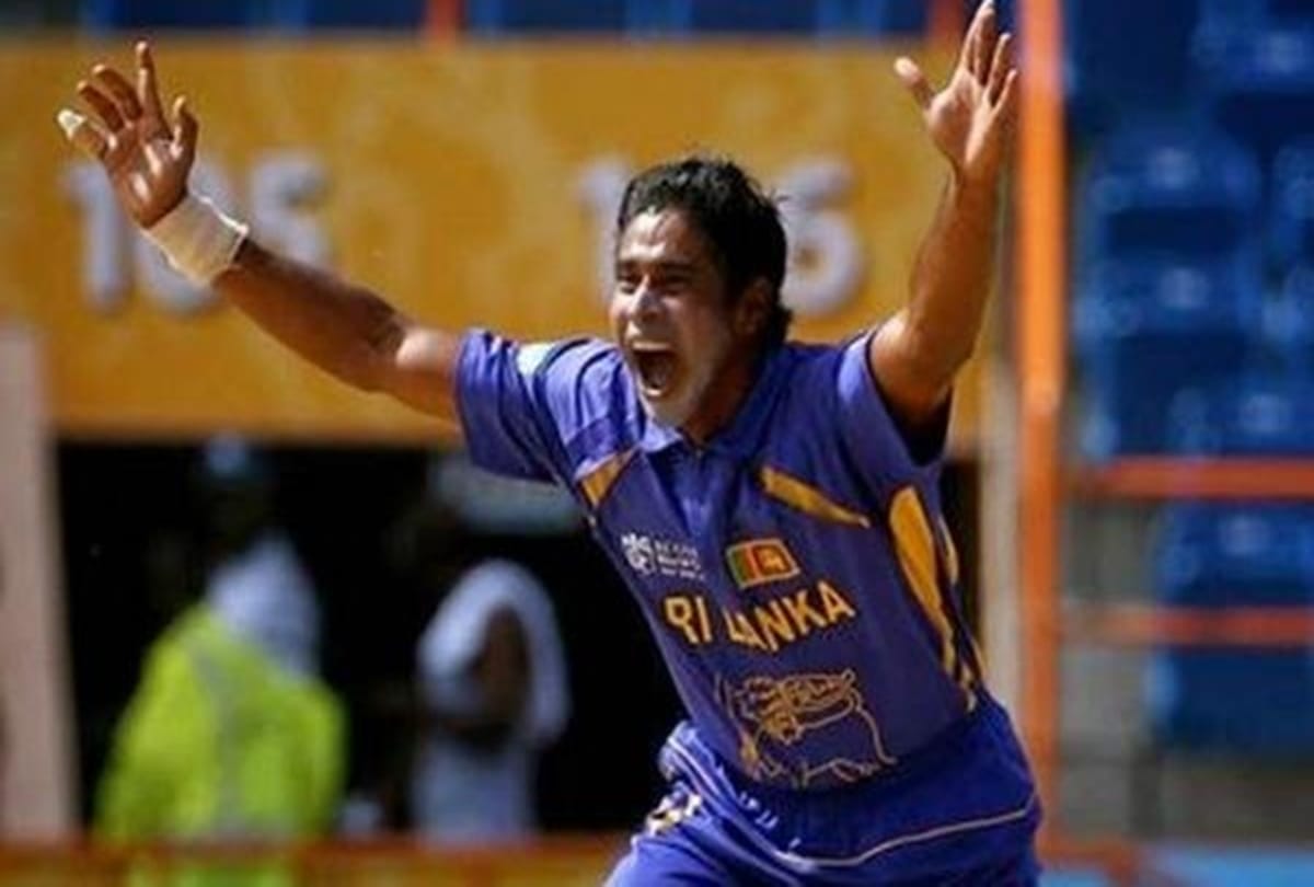 14 feb 2003: Chaminda vaas takes hat trick on valentines Day that year against Bangladesh