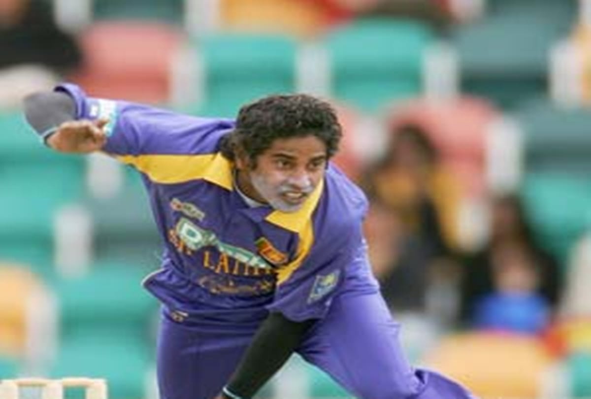 14 feb 2003: Chaminda vaas takes hat trick on valentines Day that year against Bangladesh