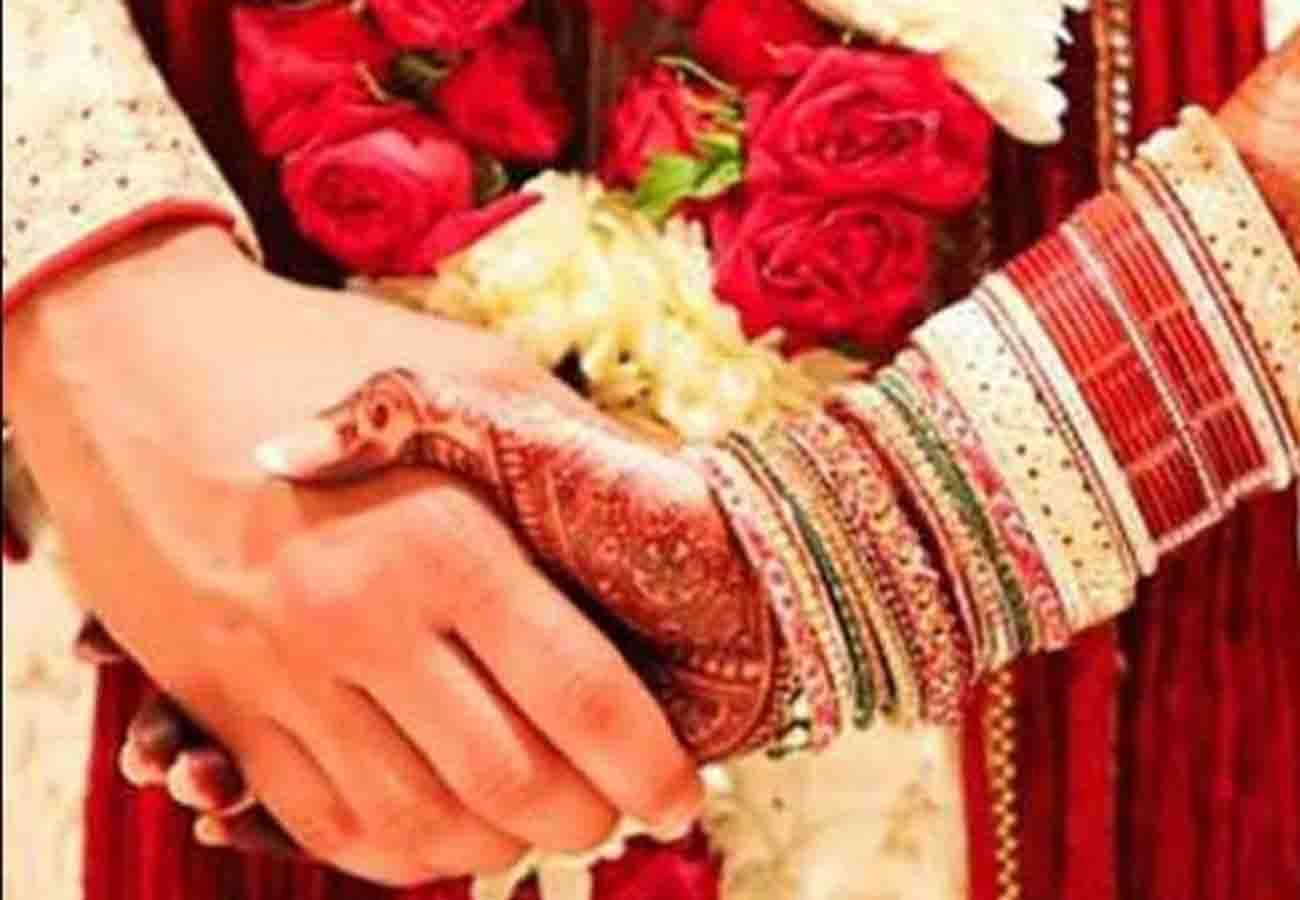 bride ran away with lover on marriage day