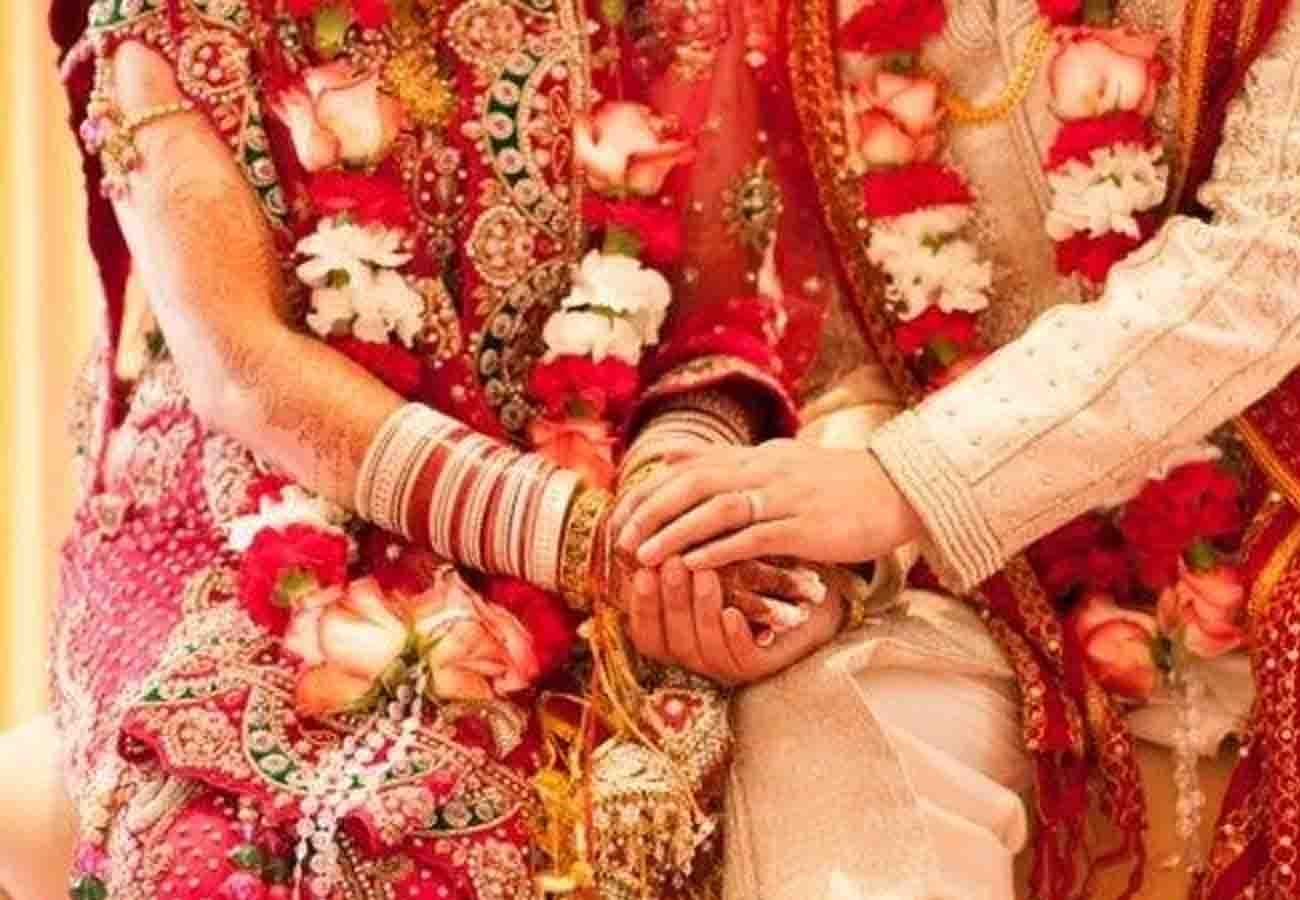 bride ran away with lover on marriage day
