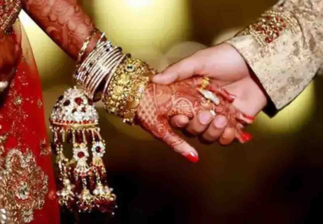 bride ran away with lover on marriage day
