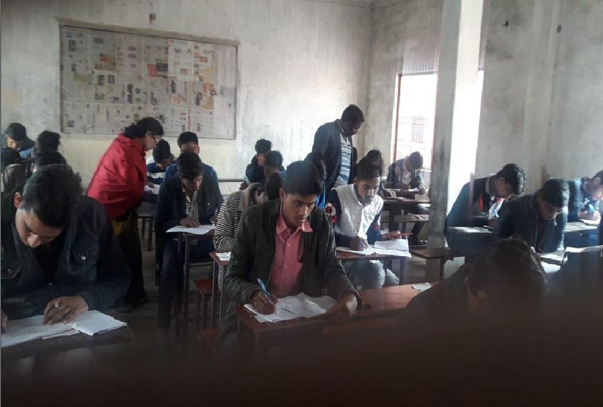 two munnabhai caught during up board exam in agra
