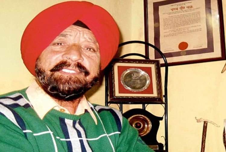 Valentine Day 2019: Indian Army Soldiers Love for Mother India