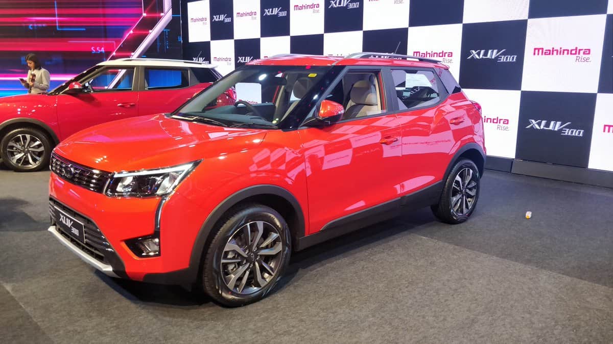 mahindra xuv300 bs6 diesel price mahindra xuv300 sportz launch date mahindra xuv300 bs6 petrol mahindra suv cars