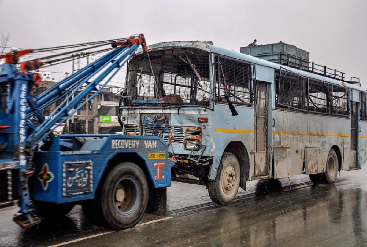 pulwama terror attack: himachal soldier davinder kumar injured in terror attack