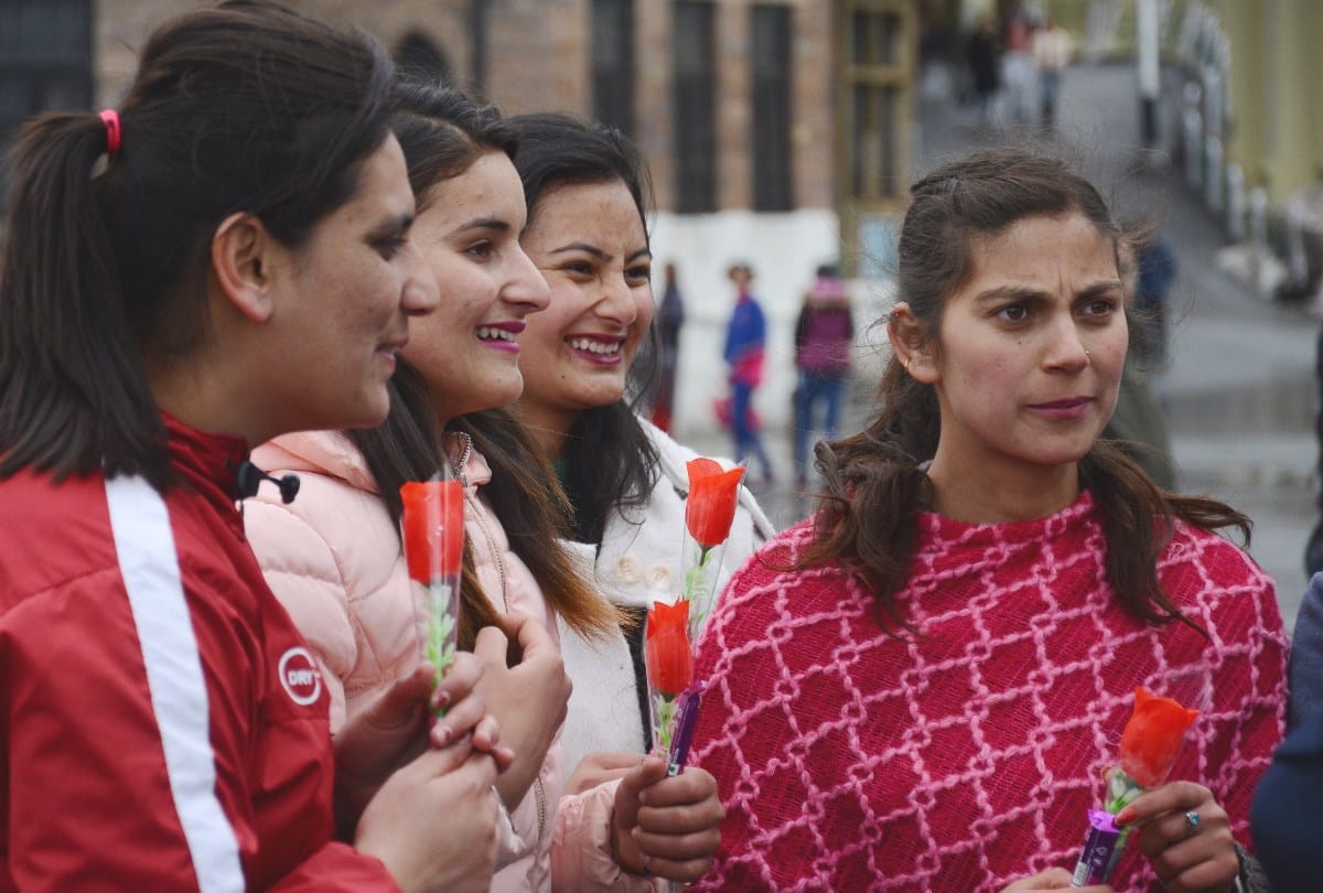 Valentines day 2020 14 Feb to observe Matru Pitru Pujan Diwas in schools of Gujarat